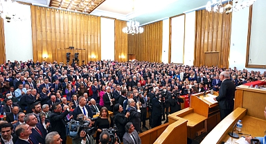 Kılıçdaroğlu, CHP grup kürsüsüne veda etti