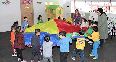 Yüreğir Belediyesi kreşleri yine cıvıl cıvıl