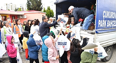 Çocuklar depremzede arkadaşlarına oyuncak gönderdi