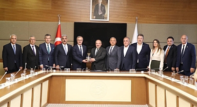 AOSB Başkanı Sütcü, Varank'ı ziyaret etti