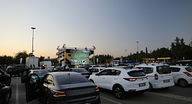 Yüreğir’de arabada sinema günleri başladı