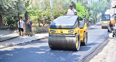Kavurucu sıcakta asfalt çalışması