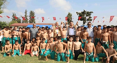 7. İsmet Atlı Karakucak Güreşleri yapıldı