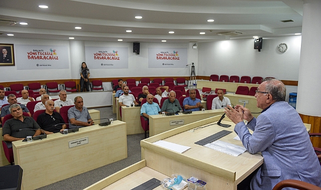 Akay muhtarlarla birlikte çözüm üretiyor