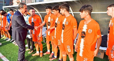 Amatör kulüplerden Başkan Soner Çetin’e teşekkür