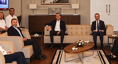 Ömer Çelik Yüreğir Belediyesi’ni ziyaret etti