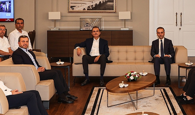 Ömer Çelik Yüreğir Belediyesi’ni ziyaret etti