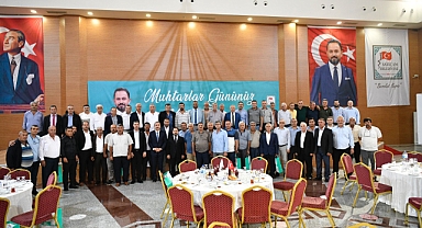 Başkan Uludağ'dan muhtarlar onuruna yemek