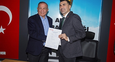 Akif Akay, aday adaylığı başvurusunu yaptı