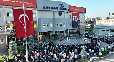 Seyhan Belediyesi'nden Atatürk'e saygı etkinliği