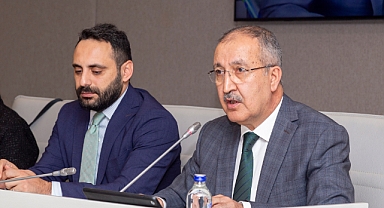 Yanlış yollara tevessül edenler kendilerini kandırıyor