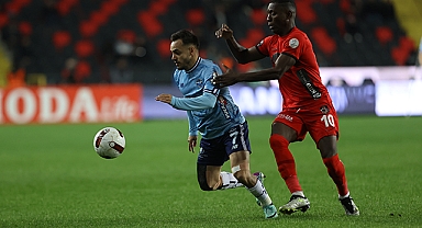 Şimşek'ten muhteşem geri dönüş