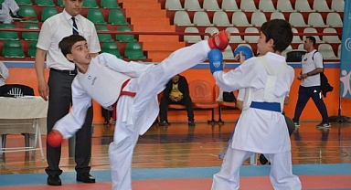 Adana birinciliğine ambargo koydu
