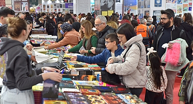 Çukurova Kitap Fuarı Kapılarını Açmaya Hazırlanıyor