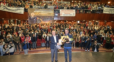 Başkan Akay’a işçilerden sevgi seli
