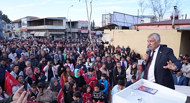 İmamoğlu’nda Başkan Zeydan Karalar’a sevgi seli