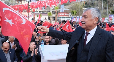 Siyasi ayrım yok, oy hesabı yok, halka hizmet var