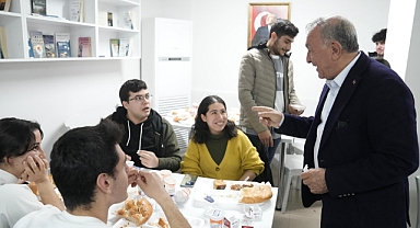 Başkan Akay'dan üniversitelilere iftar