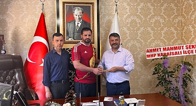 Altın Kemer Şampiyon Güreşçiye teslim edildi