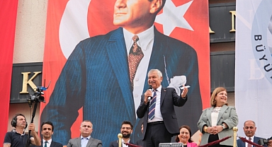 Başkan Zeydan Karalar mazbatasını aldı