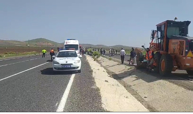 Polis ve ailesi trafik kazası kurbanı