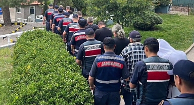 Göçmen kaçakçılığı operasyonları: 63 gözaltı