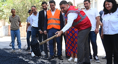 Başkan Kozay, söz verdiği gibi Çukurova sokaklarında