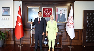 Türkiye'nin ilk görme engelli hakim yardımcısı