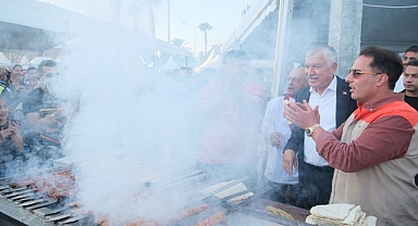 Lezzet Festivali'nde 500 bin şiş et tüketildi
