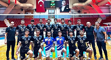 Seyhanlı erkek voleybolcularda galibiyet sevinci