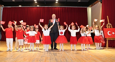 Yüreğir’in minik öğrencileri 29 Ekim’i coşkuyla kutladı