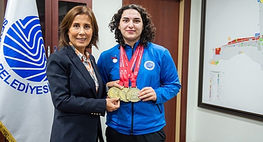 Avrupa Şampiyonu Sara'dan Başkan Tekin'e ziyaret