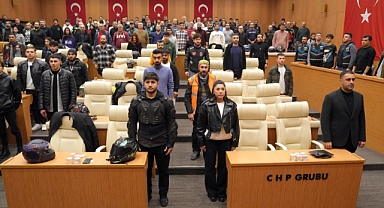 Motosiklet sürücülerine güvenli sürüş eğitimi