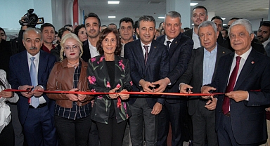 Seyhan'ın düğün salonuna coşkulu açılış