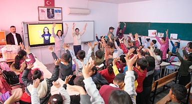 Seyhanlı çocukların film keyfi