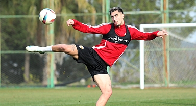 Takviyeli Adanaspor sahada