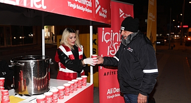 Yüreğir belediyesi sıcak çorba dağıtımına başladı
