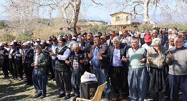 Karaisalı'da yağmur duası yapıldı