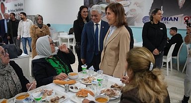 Tekin, Kent Lokantası’ndaki iftarda vatandaşlarla buluştu
