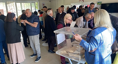 Vatandaş sandıklara akın etti