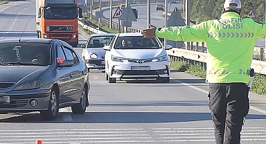 Tatil dönüşündeki sürücülere 'aşırı hız' uyarısı