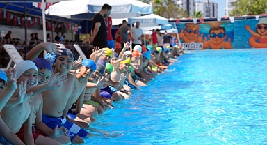 Çukurova'da havuzlar çocuklarla şenlendi