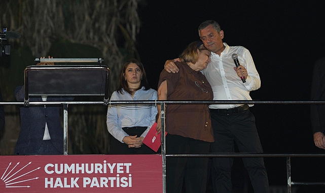 Özel, “Alanı dolduran 250 bin Adanalıya helal olsun''