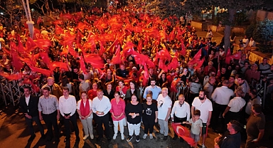 30 Ağustos coşkusu Adana’yı sardı 
