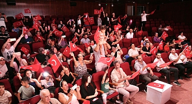 Seyhan Belediyesinden 30 Ağustos Kutlaması