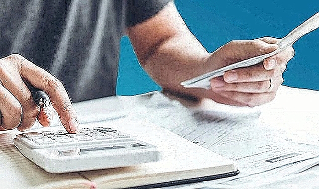 Toplam ciro aylık azaldı, yıllık arttı