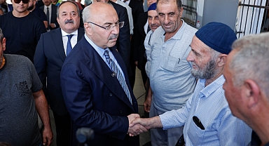 Vali Köşger, Gürselpaşa'da vatandaşlarla buluştu