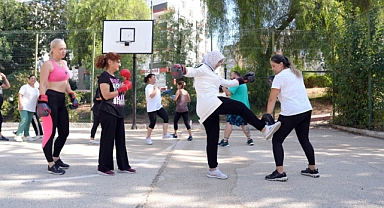 Çukurovalı kadınlar güne sporla başlıyor