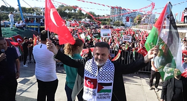Gazze'nin onurlu direnişine Karataş'tan destek