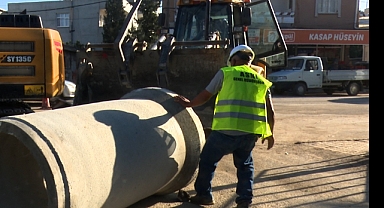 ASKİ üç mahallede sahada